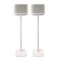 Enkele witte speakerstandaard met Denon Home 400