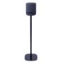 Zwarte speakerstandaard met Amazon Echo Studio