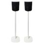 Set van twee witte speakerstandaards met Bluesound Pulse M speakers