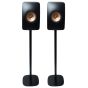 Set van twee zwarte speakerstandaards met KEF LS50
