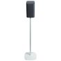 Witte speakerstandaard met Philips Fidelio TAFS1