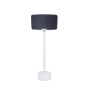 Witte speakerstandaard voor Sonos Play 5 Gen 2 rechts in beeld