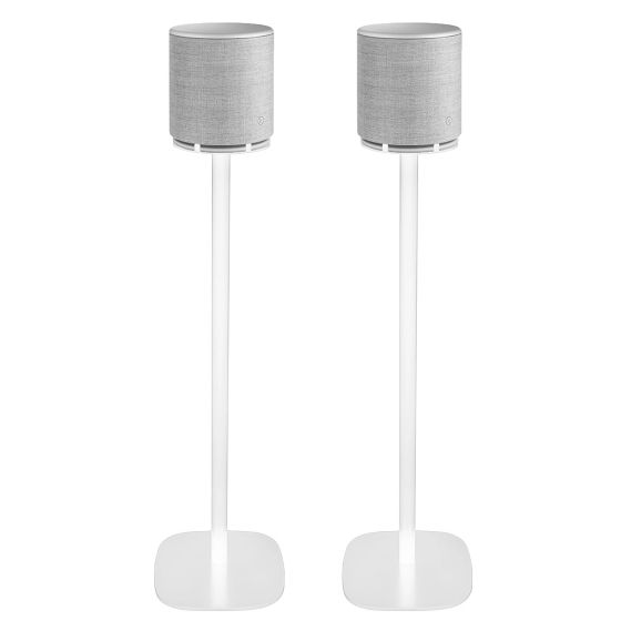 Set van twee witte speakerstandaards met B&O BeoPlay M5