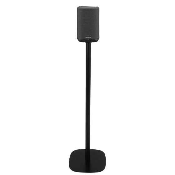 Zwarte speakerstandaard met Denon Home 150